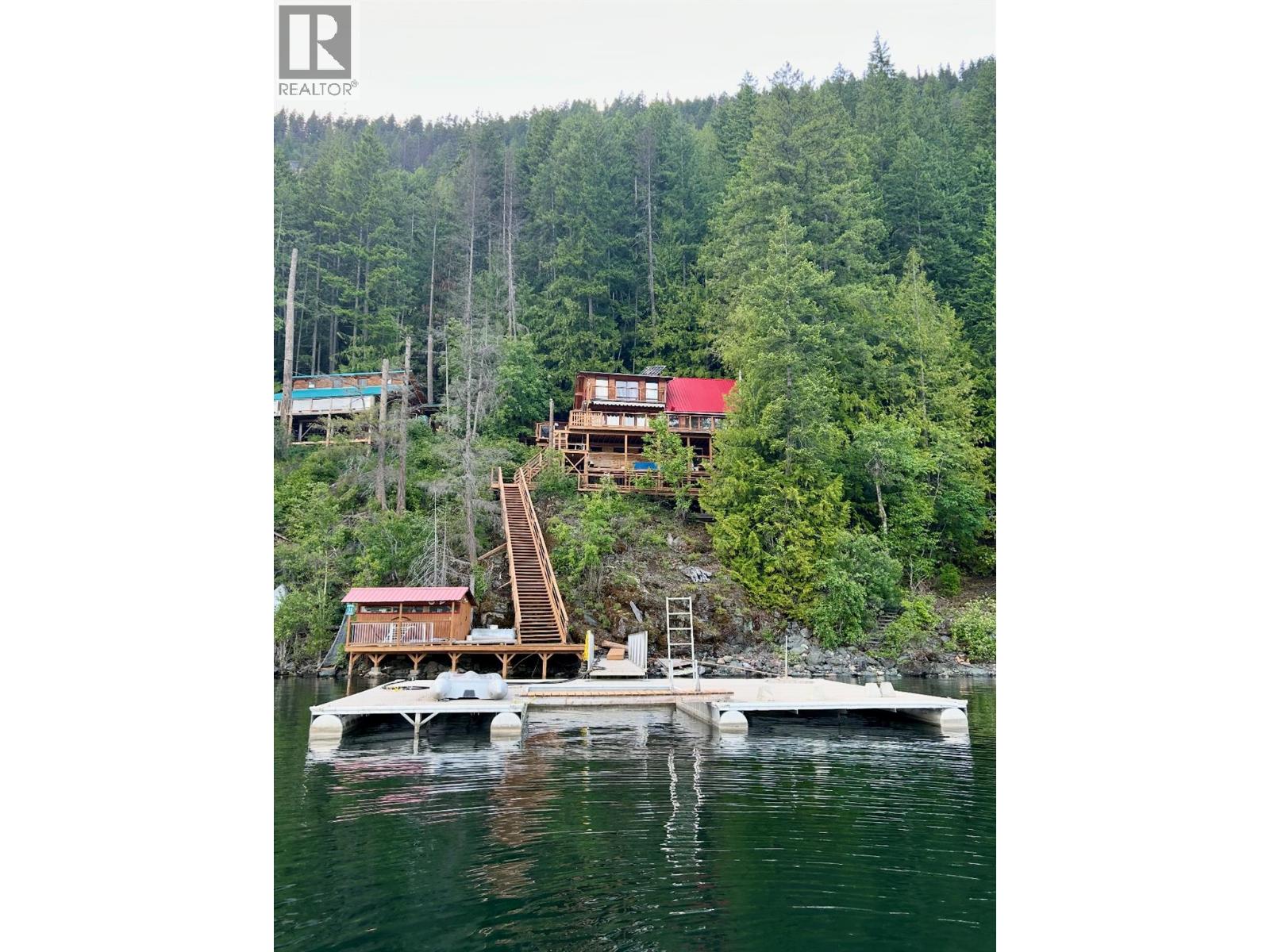 31 Lime Cliffs Beach Property Photo 1