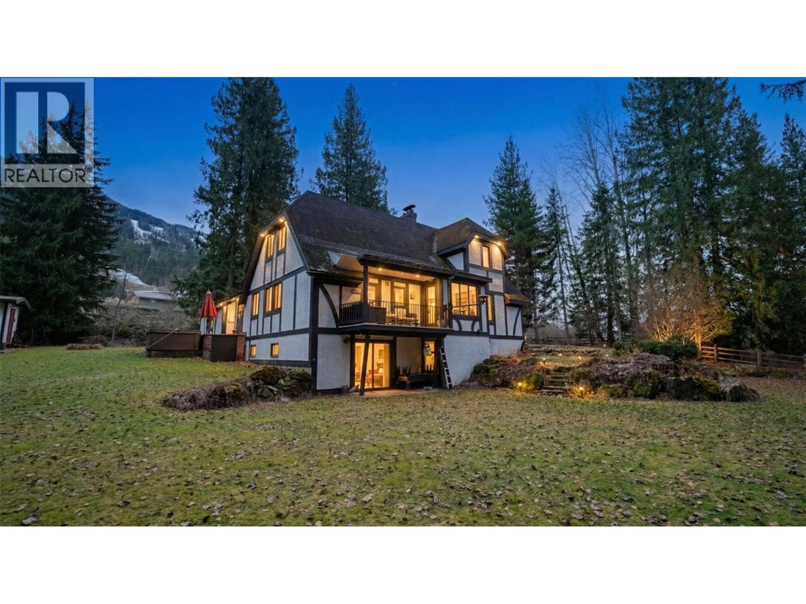 3025 Camozzi Road Property Photo 1