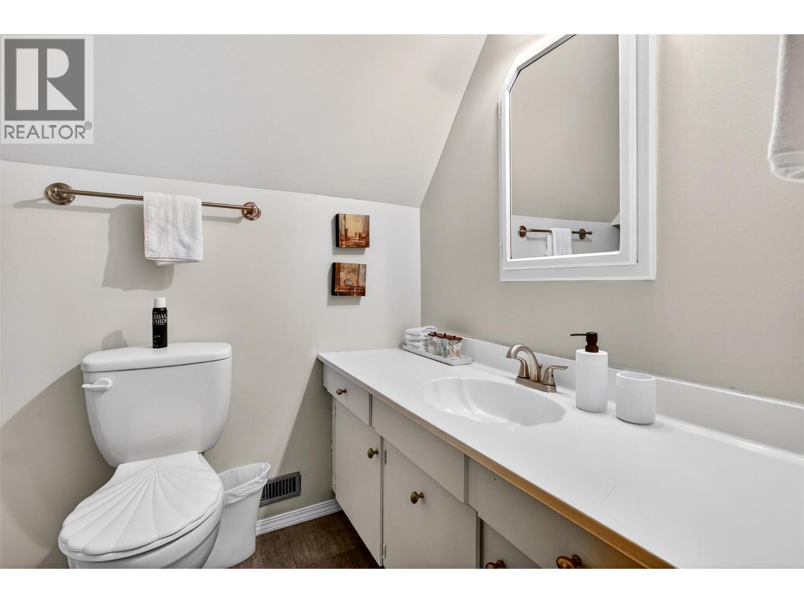 3025 Camozzi Road Property Photo 25