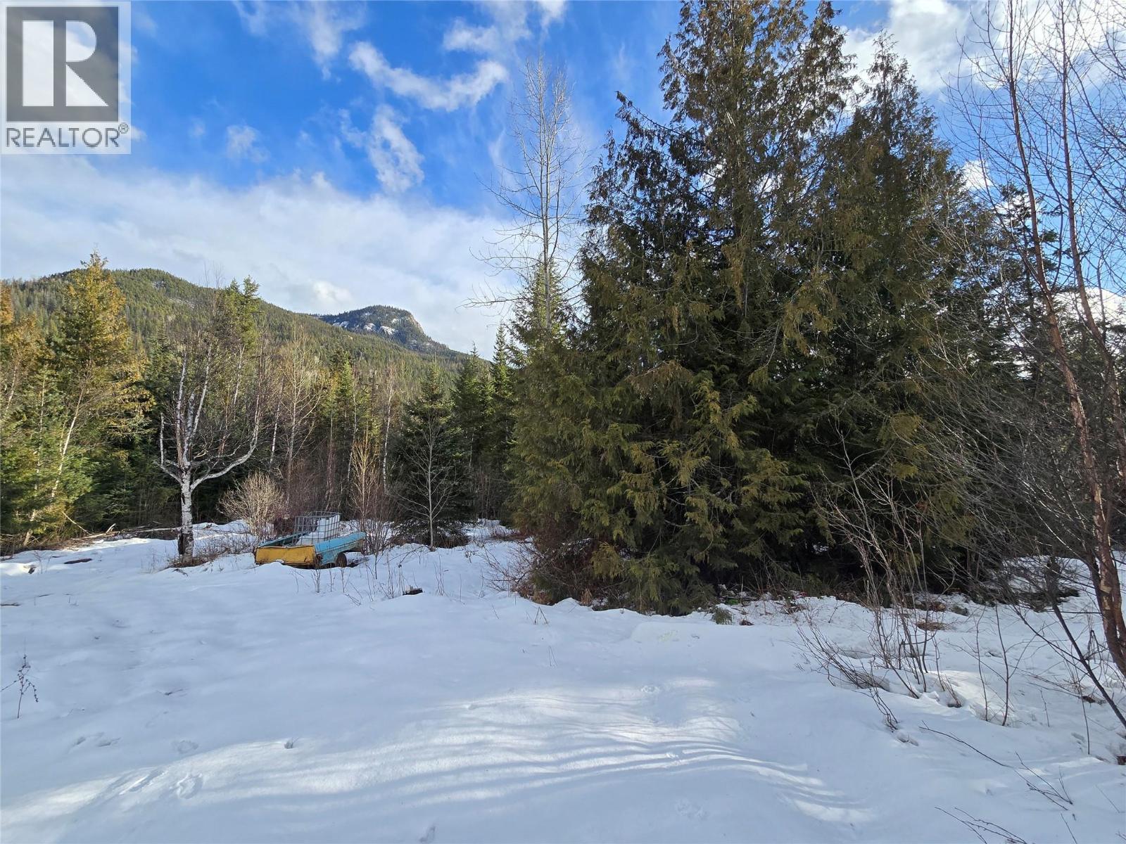 801 Bobbie Burns Road Property Photo 11