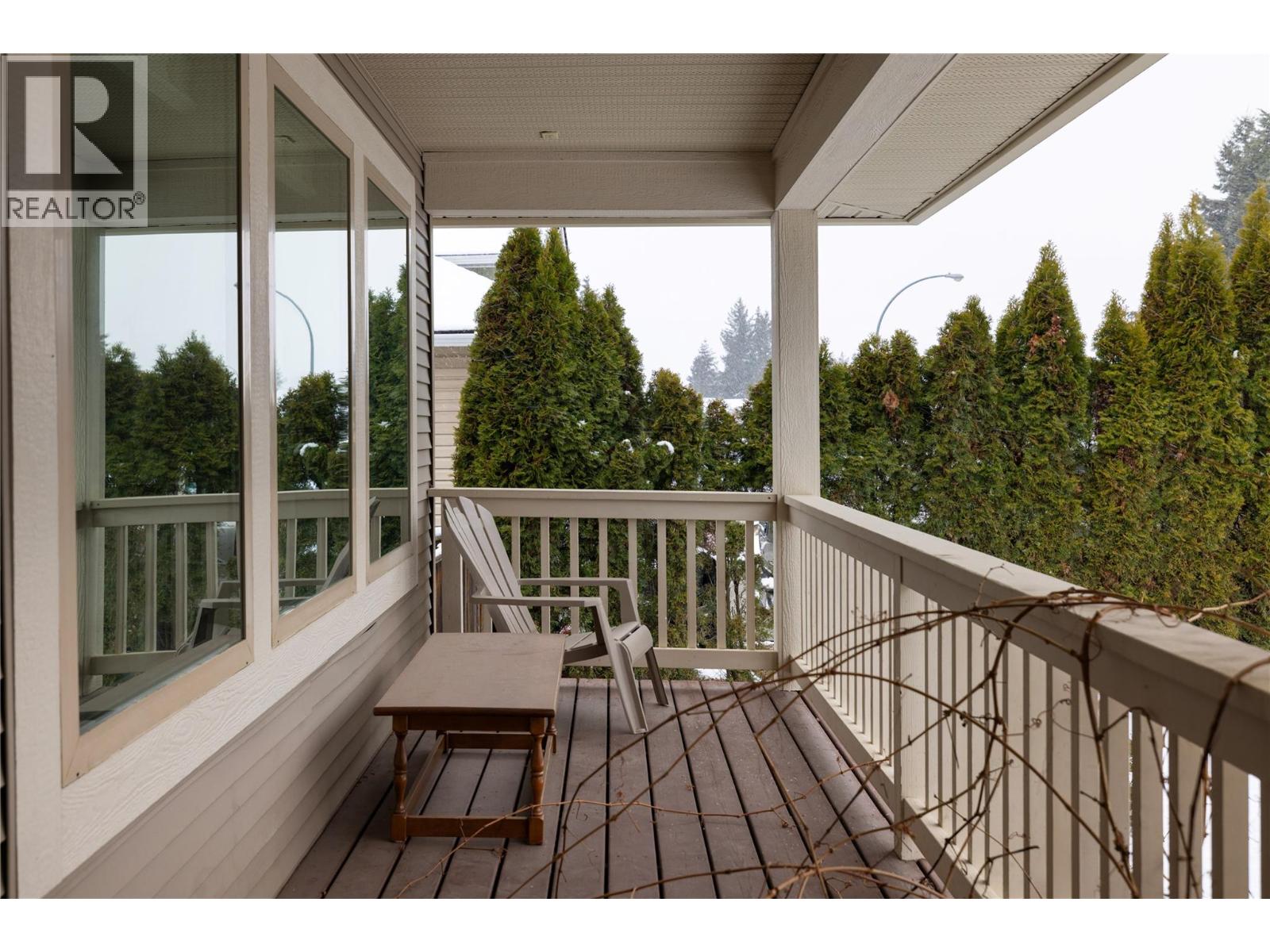2049 Skyview Crescent Property Photo 3