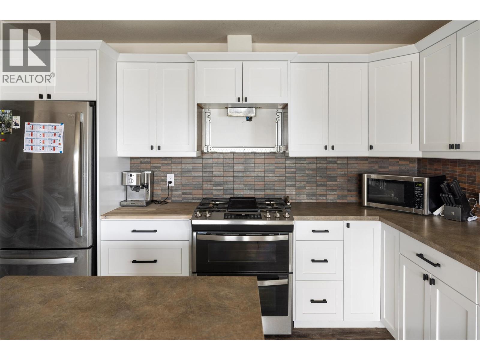 2049 Skyview Crescent Property Photo 14