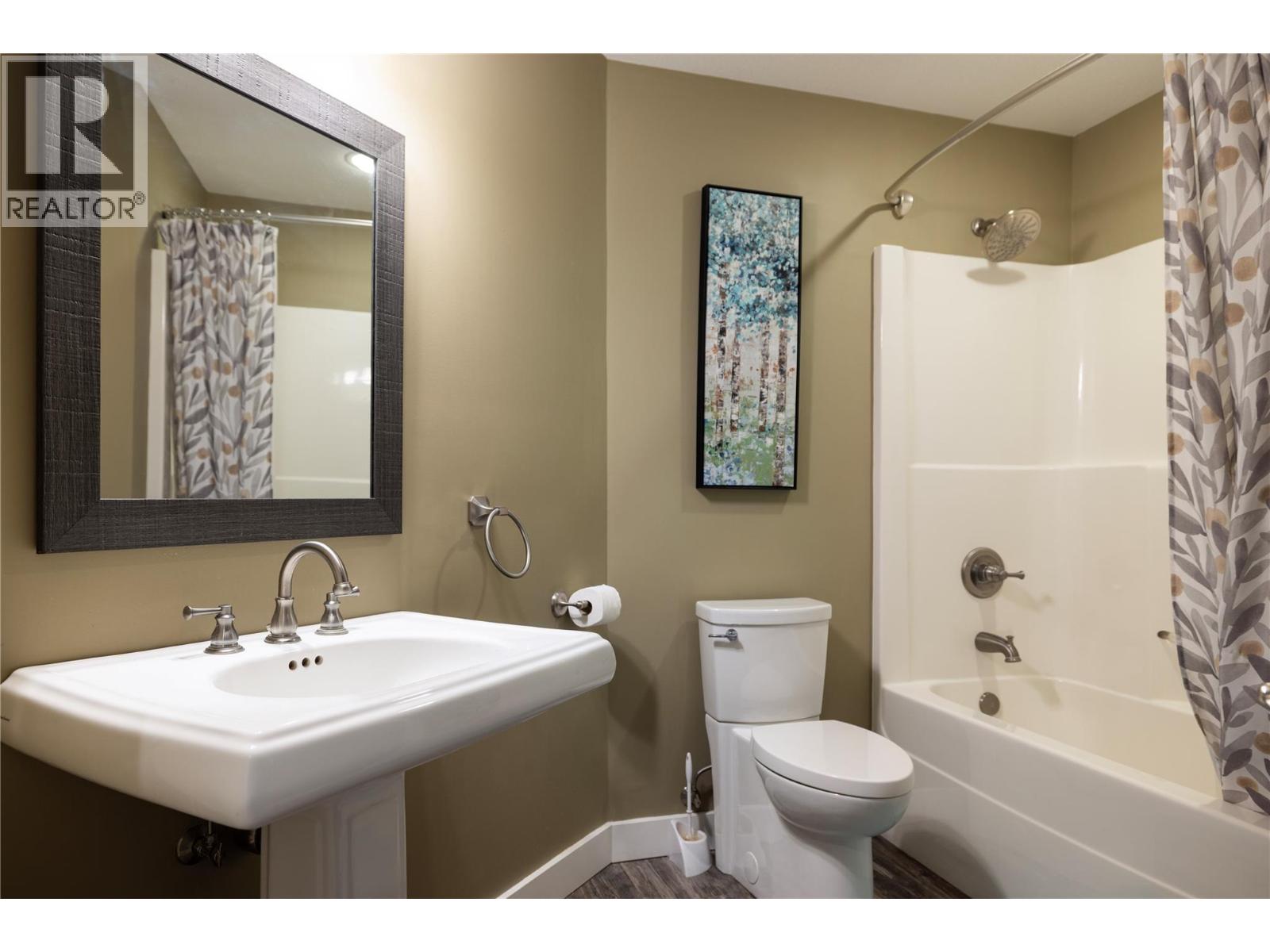 2049 Skyview Crescent Property Photo 18