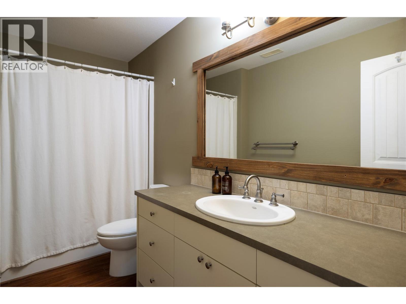2049 Skyview Crescent Property Photo 30