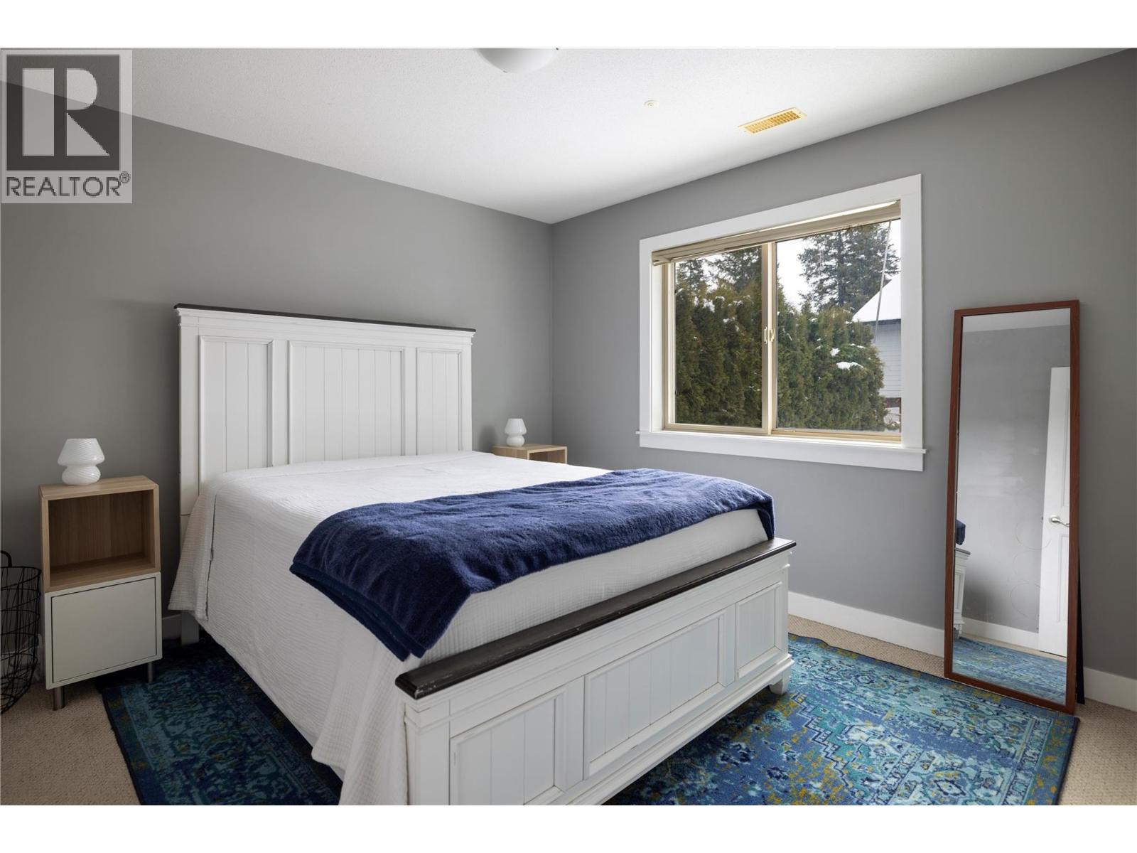 2049 Skyview Crescent Property Photo 32