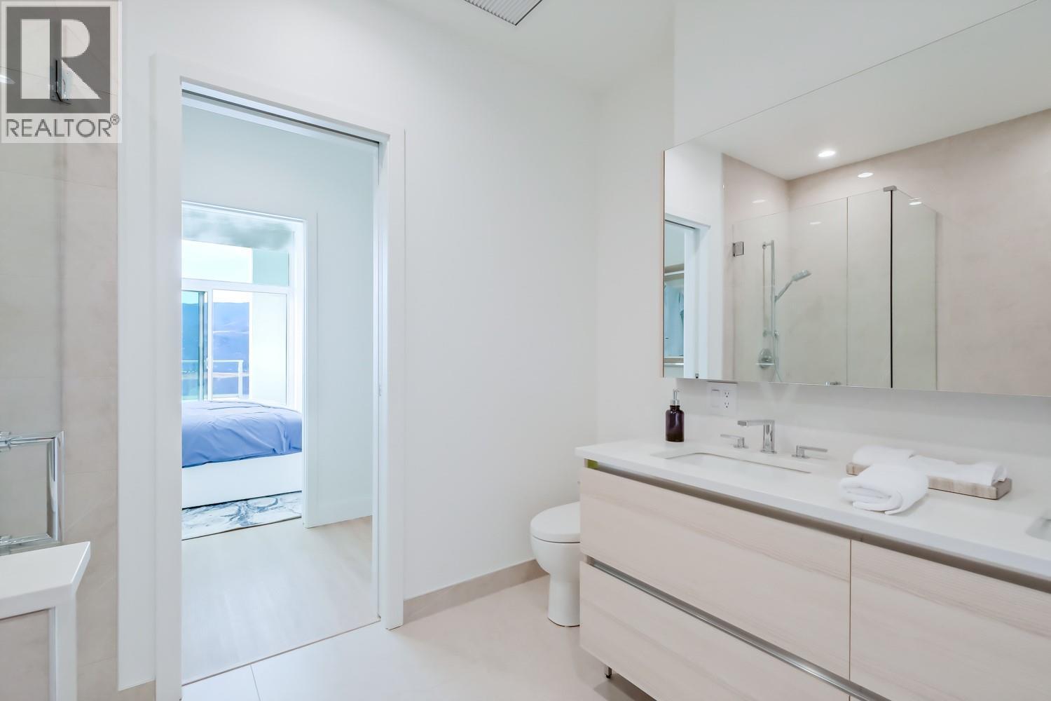 238 Leon Avenue Unit# 2401 Property Photo 5