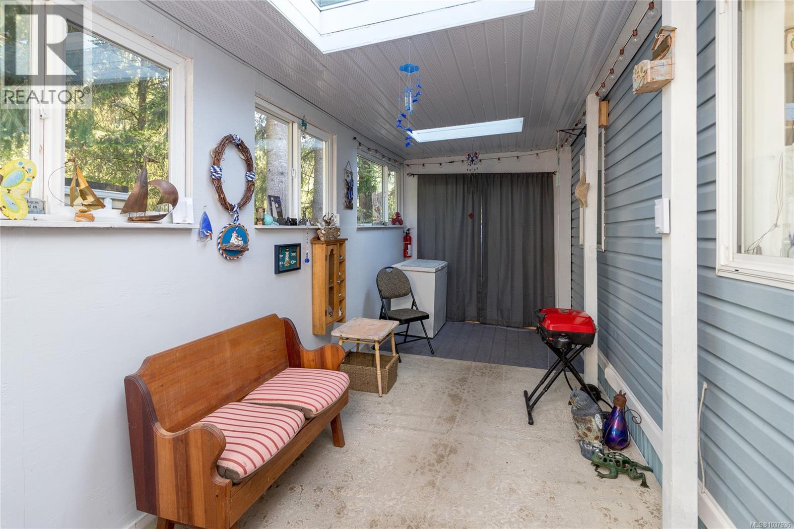 47 2817 Sooke Lake Rd Property Photo 4