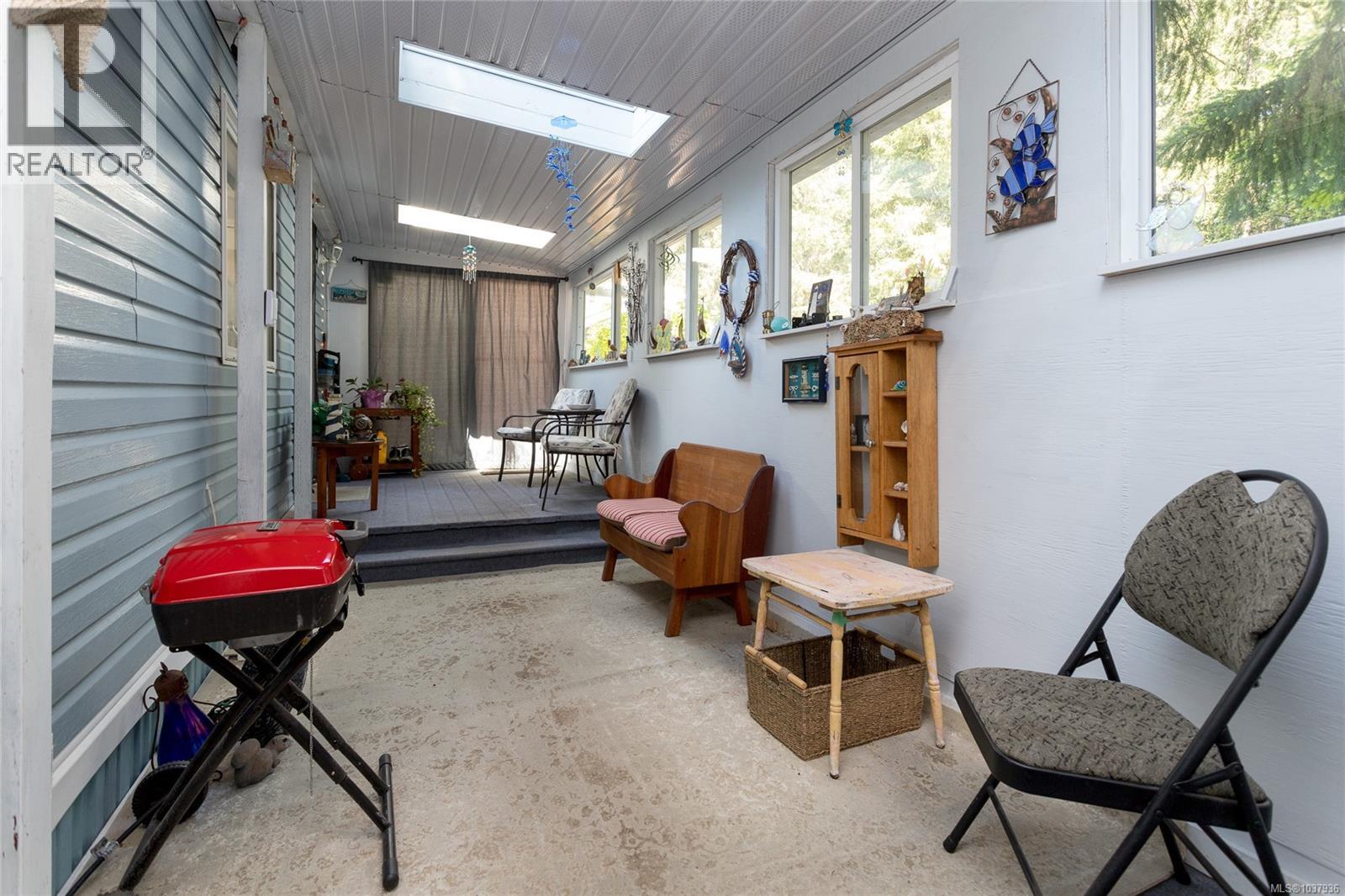 47 2817 Sooke Lake Rd Property Photo 5