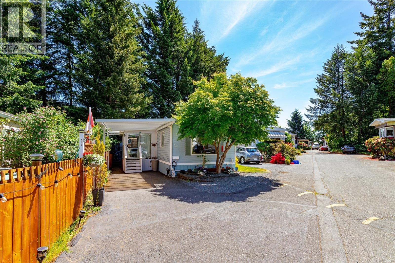 47 2817 Sooke Lake Rd Property Photo 23