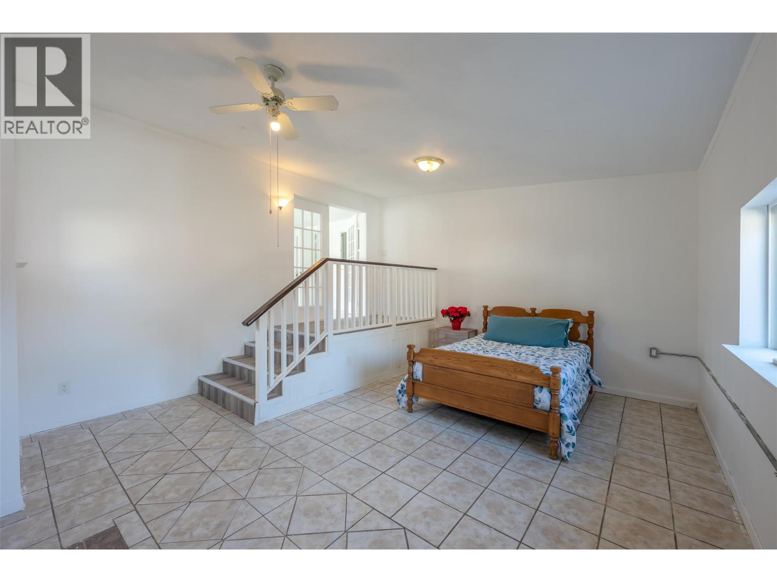 411 6th Avenue Property Photo 11