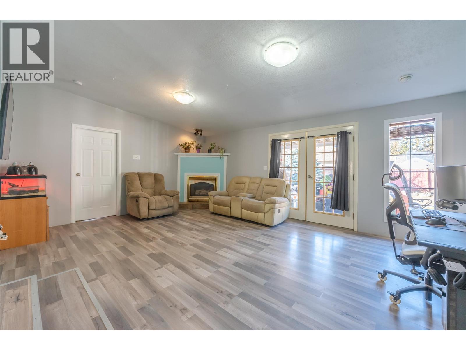 411 6th Avenue Property Photo 19