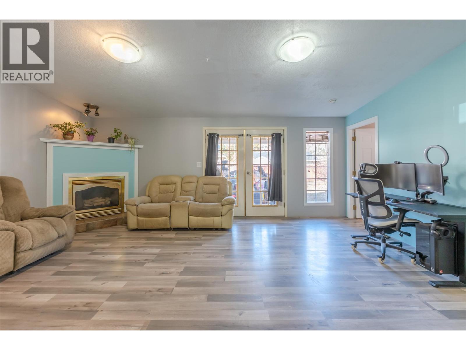 411 6th Avenue Property Photo 20