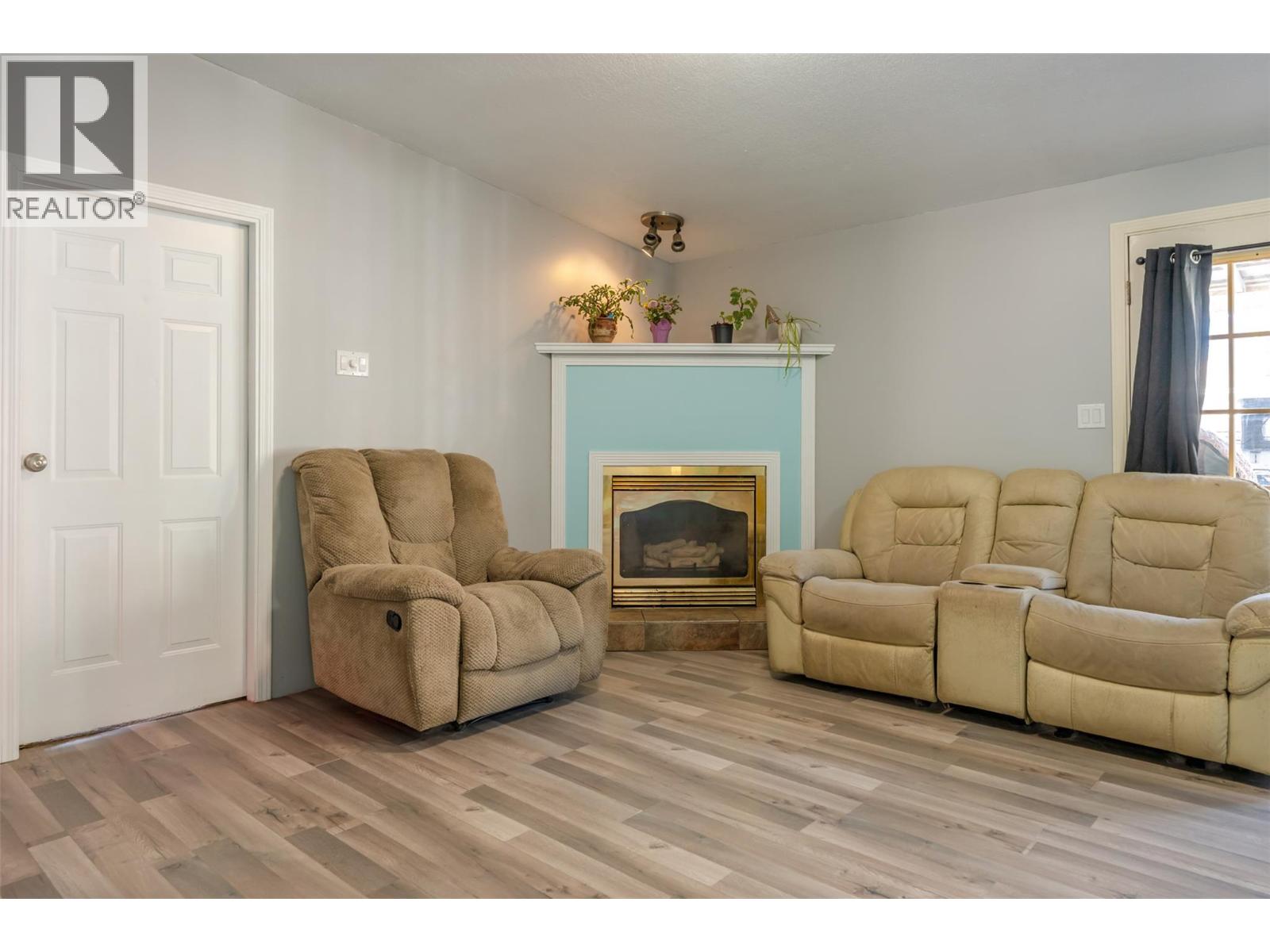 411 6th Avenue Property Photo 21