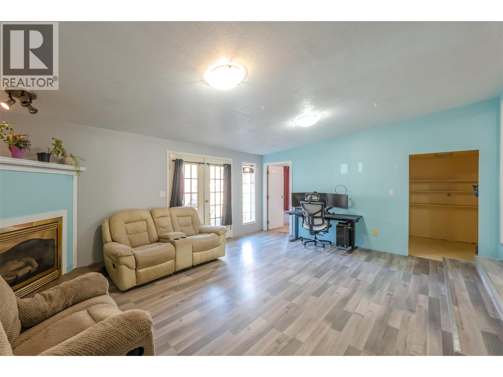 411 6th Avenue Property Photo 22