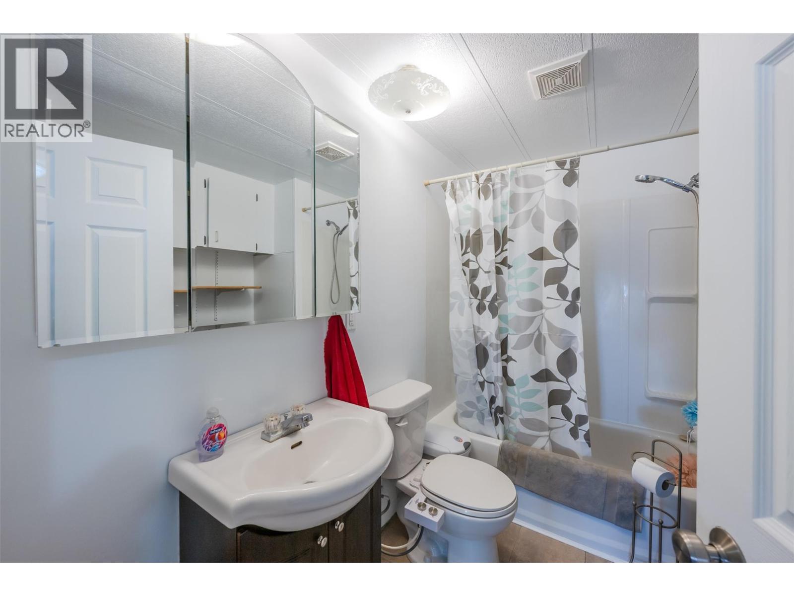 411 6th Avenue Property Photo 27