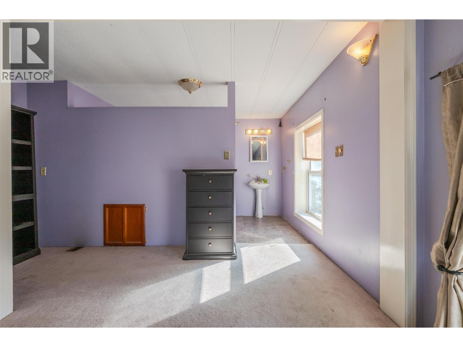 411 6th Avenue Property Photo 33