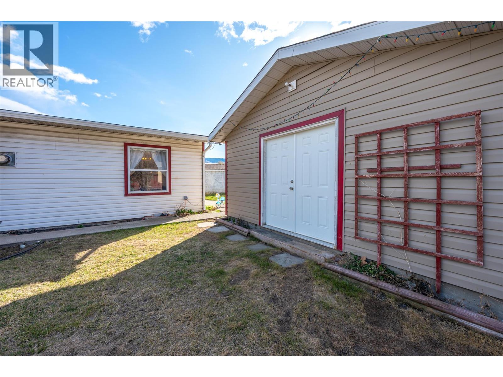 411 6th Avenue Property Photo 38