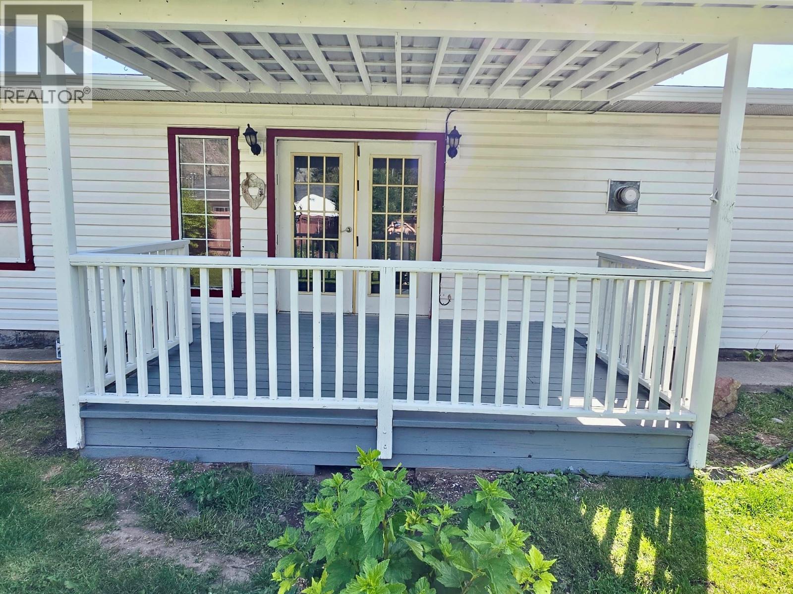 411 6th Avenue Property Photo 39
