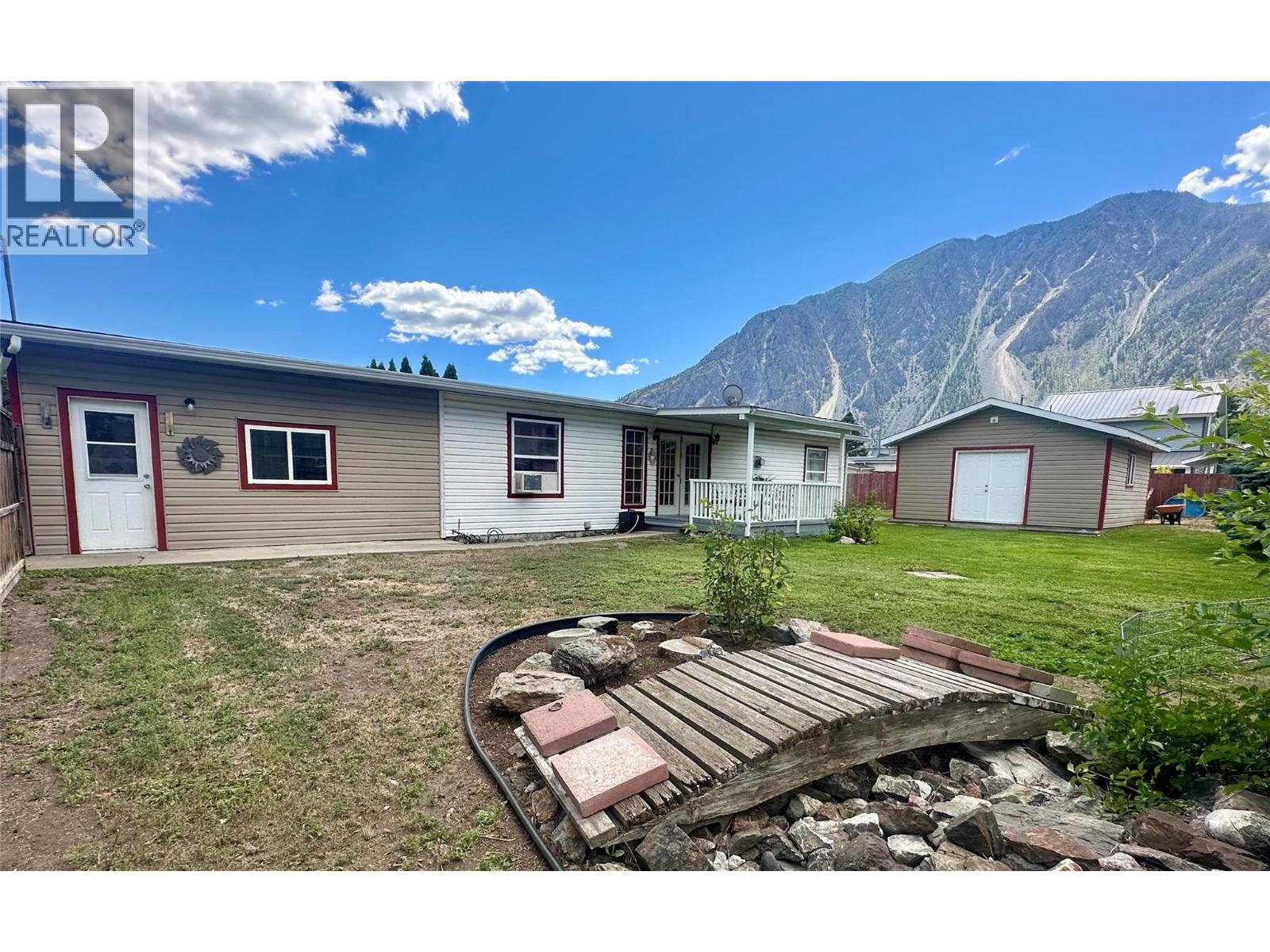 411 6th Avenue Property Photo 42