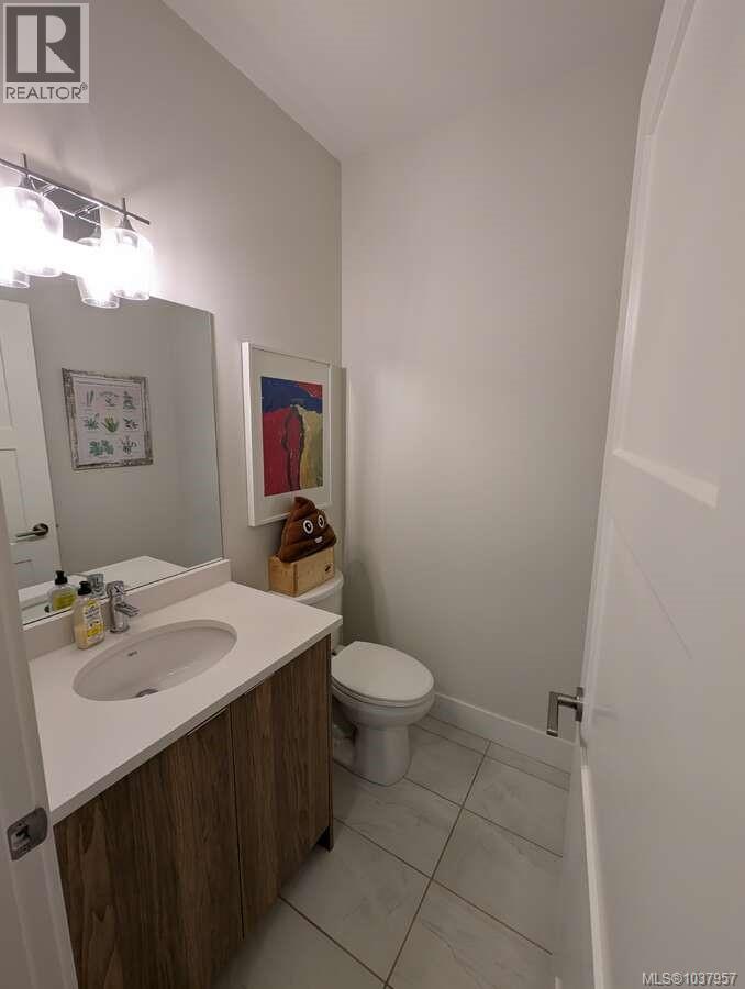 38 2607 Kendal Ave Property Photo 12