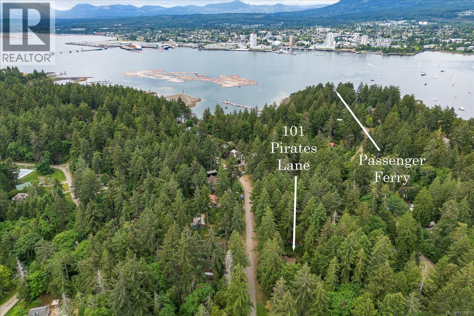 101 Pirates Lane Property Photo 3