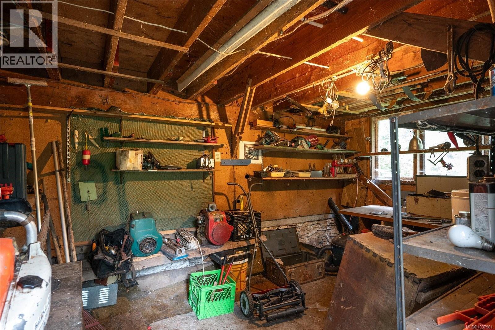 101 Pirates Lane Property Photo 29