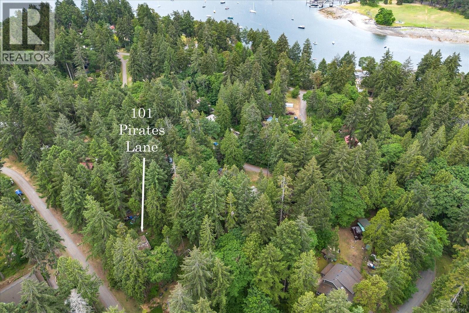 101 Pirates Lane Property Photo 33