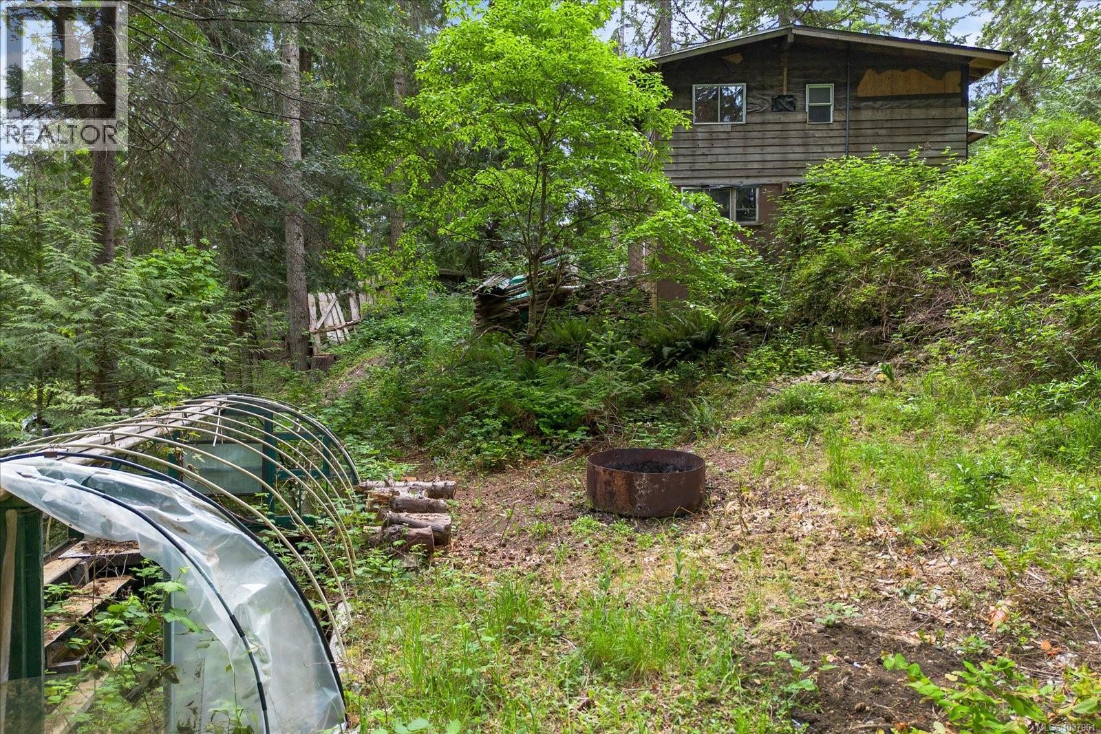 101 Pirates Lane Property Photo 36