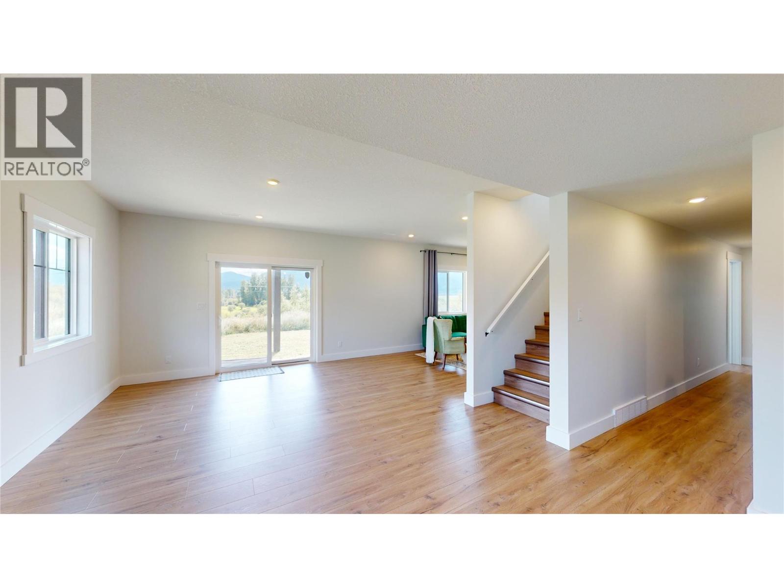 825 Selkirk Drive Property Photo 32