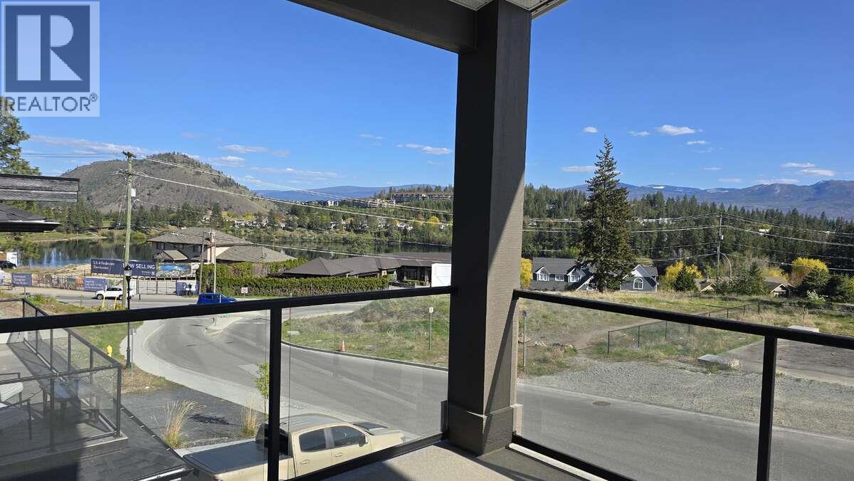 2852 Canyon Crest Drive Property Photo 5