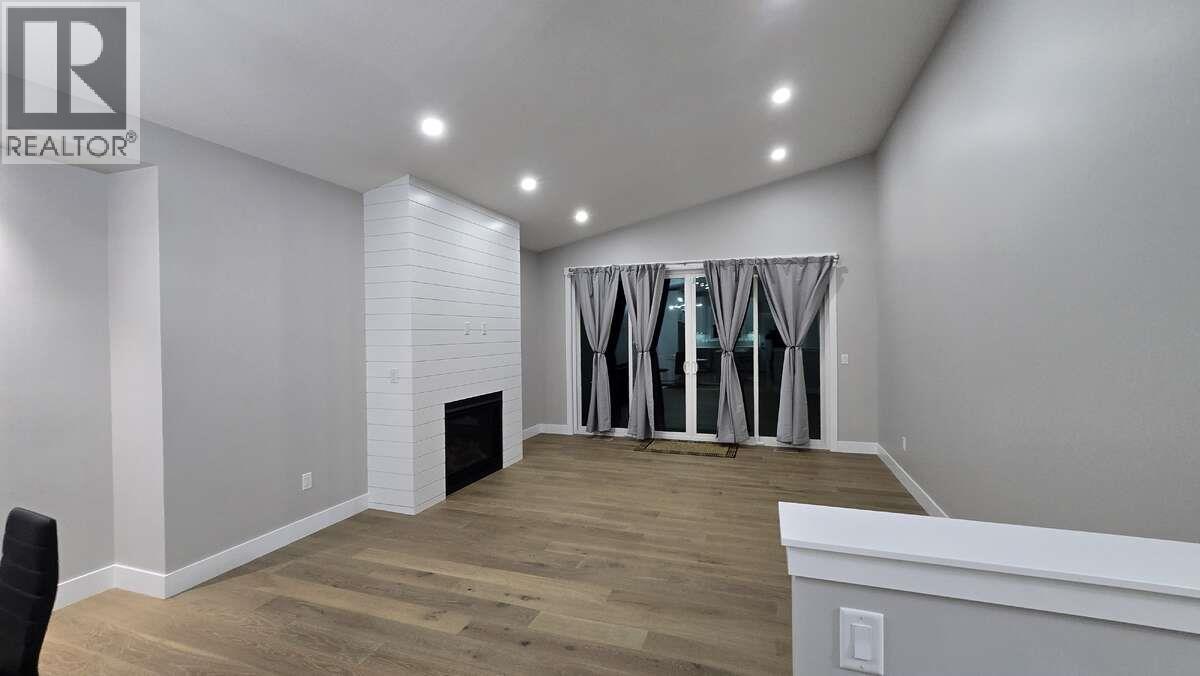 2852 Canyon Crest Drive Property Photo 23
