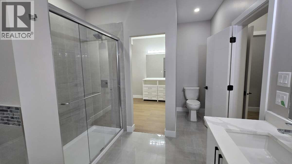 2852 Canyon Crest Drive Property Photo 25