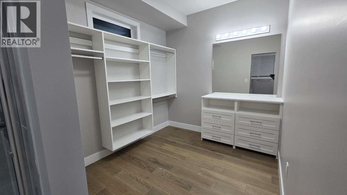 2852 Canyon Crest Drive Property Photo 27