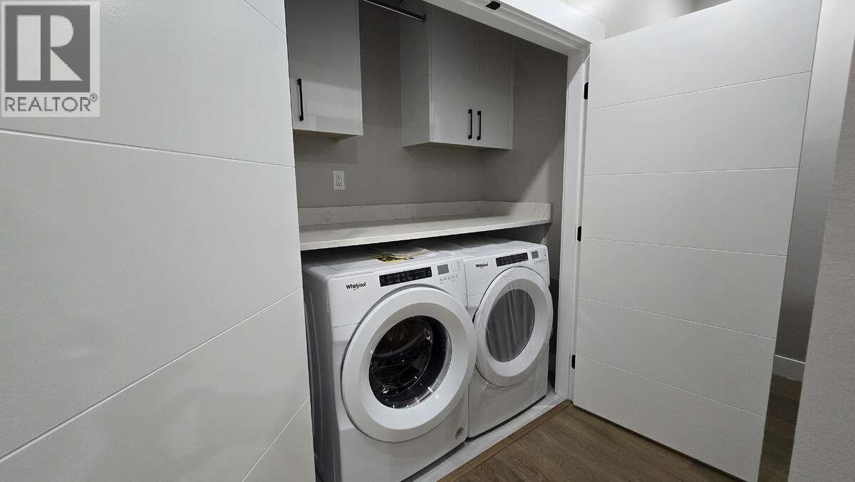 2852 Canyon Crest Drive Property Photo 36