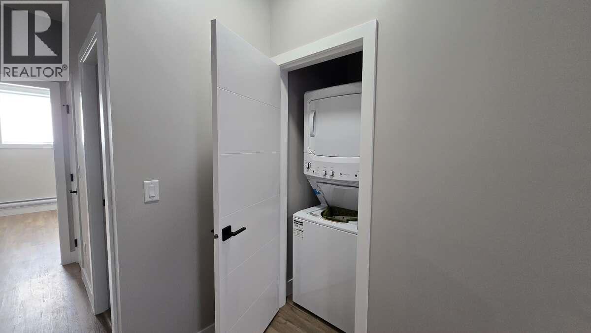 2852 Canyon Crest Drive Property Photo 40