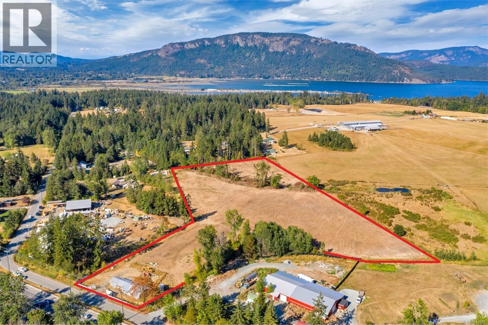 4545 Trans Canada Hwy Property Photo 2