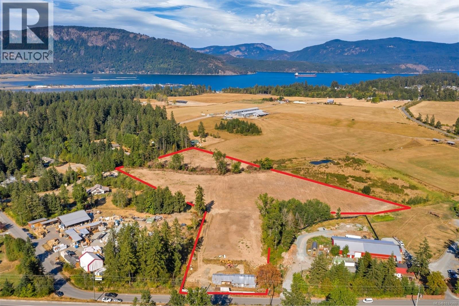 4545 Trans Canada Hwy Property Photo 13