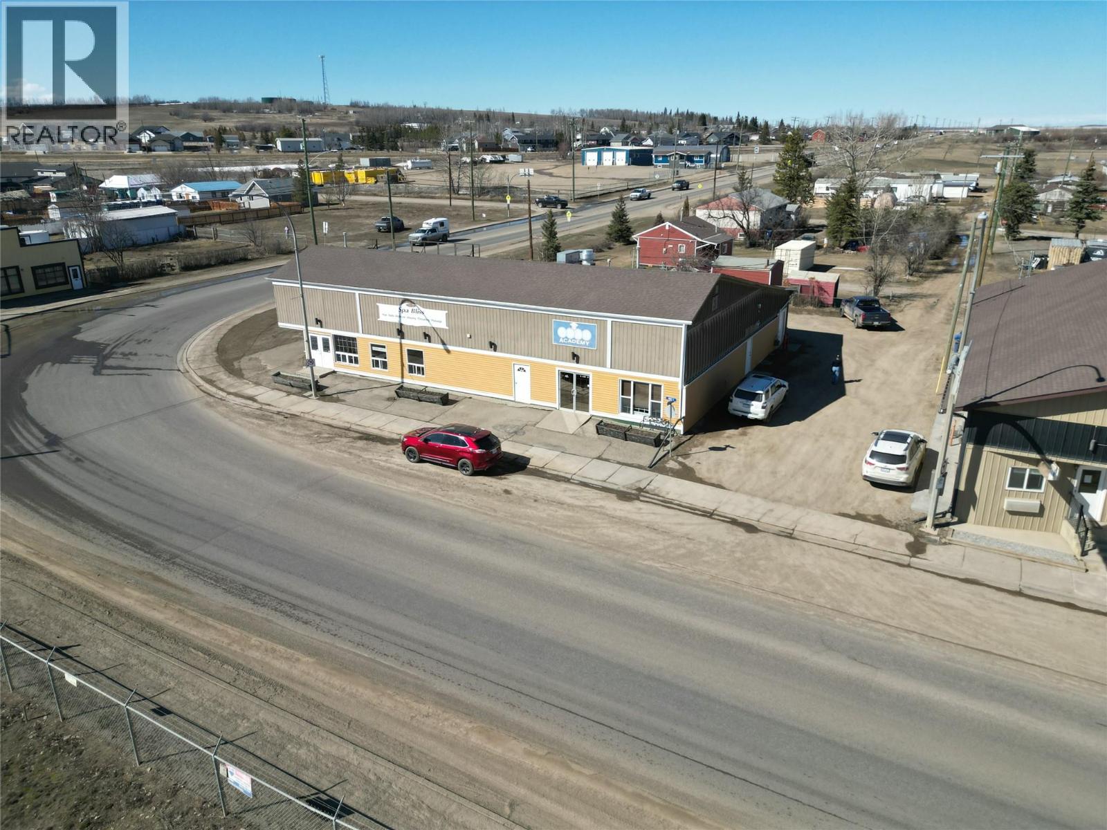5000 Highway 2 Property Photo 1