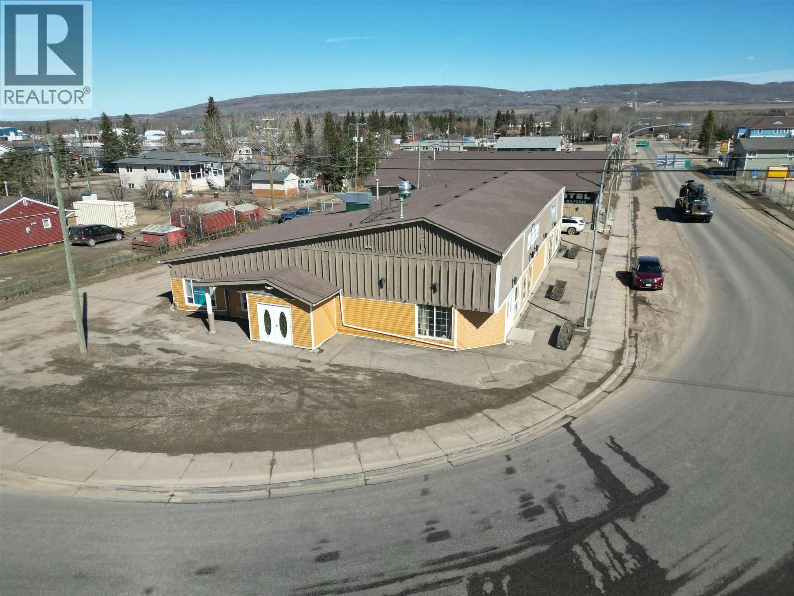 5000 Highway 2 Property Photo 3