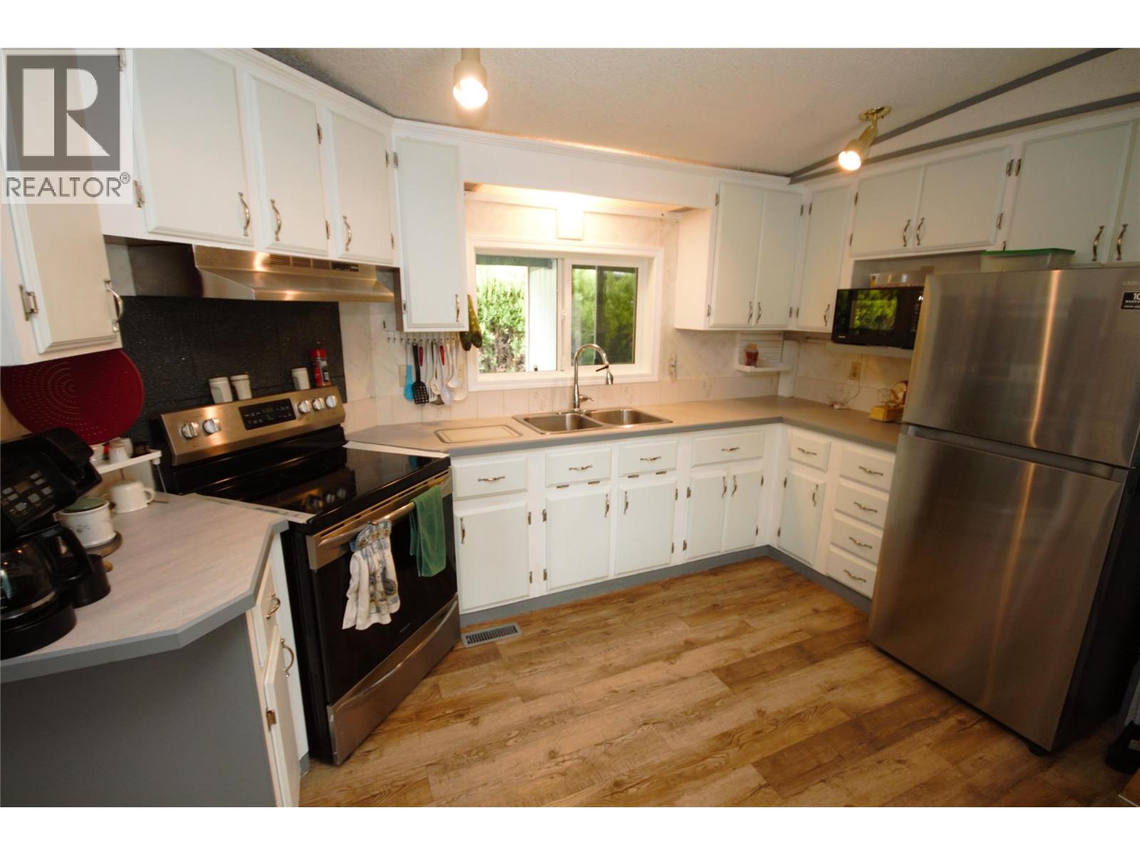 8487 Highway 97 Unit# 49 Property Photo 6
