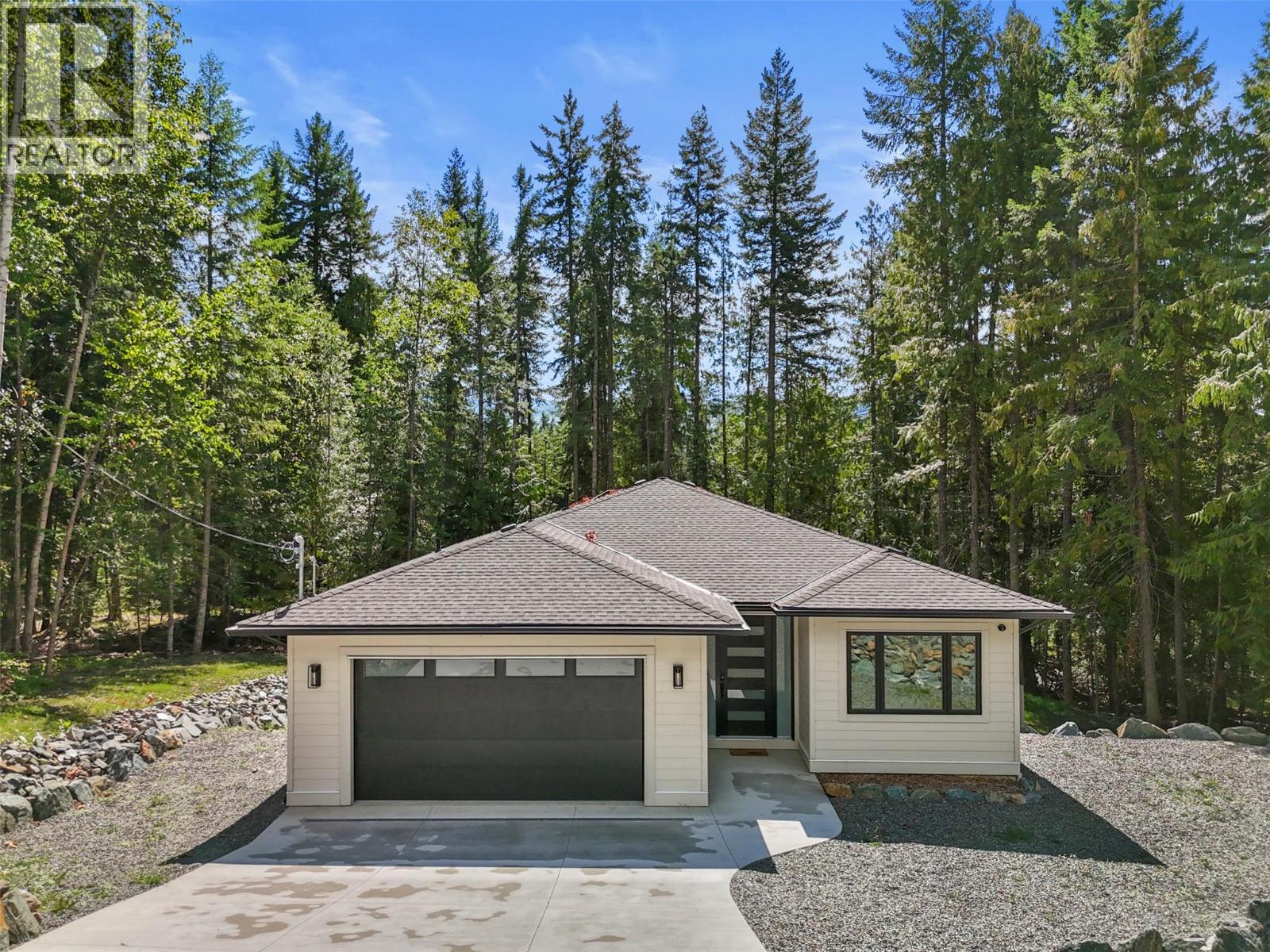 7279 Birch Close Property Photo 1