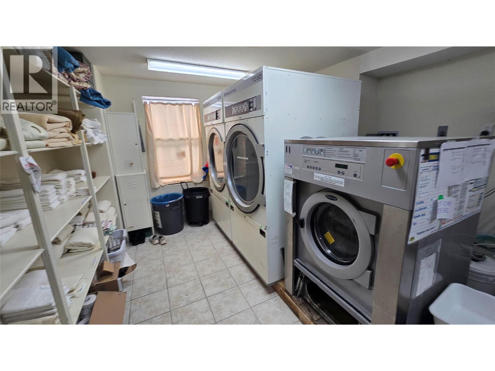 12004 8 Street Property Photo 22