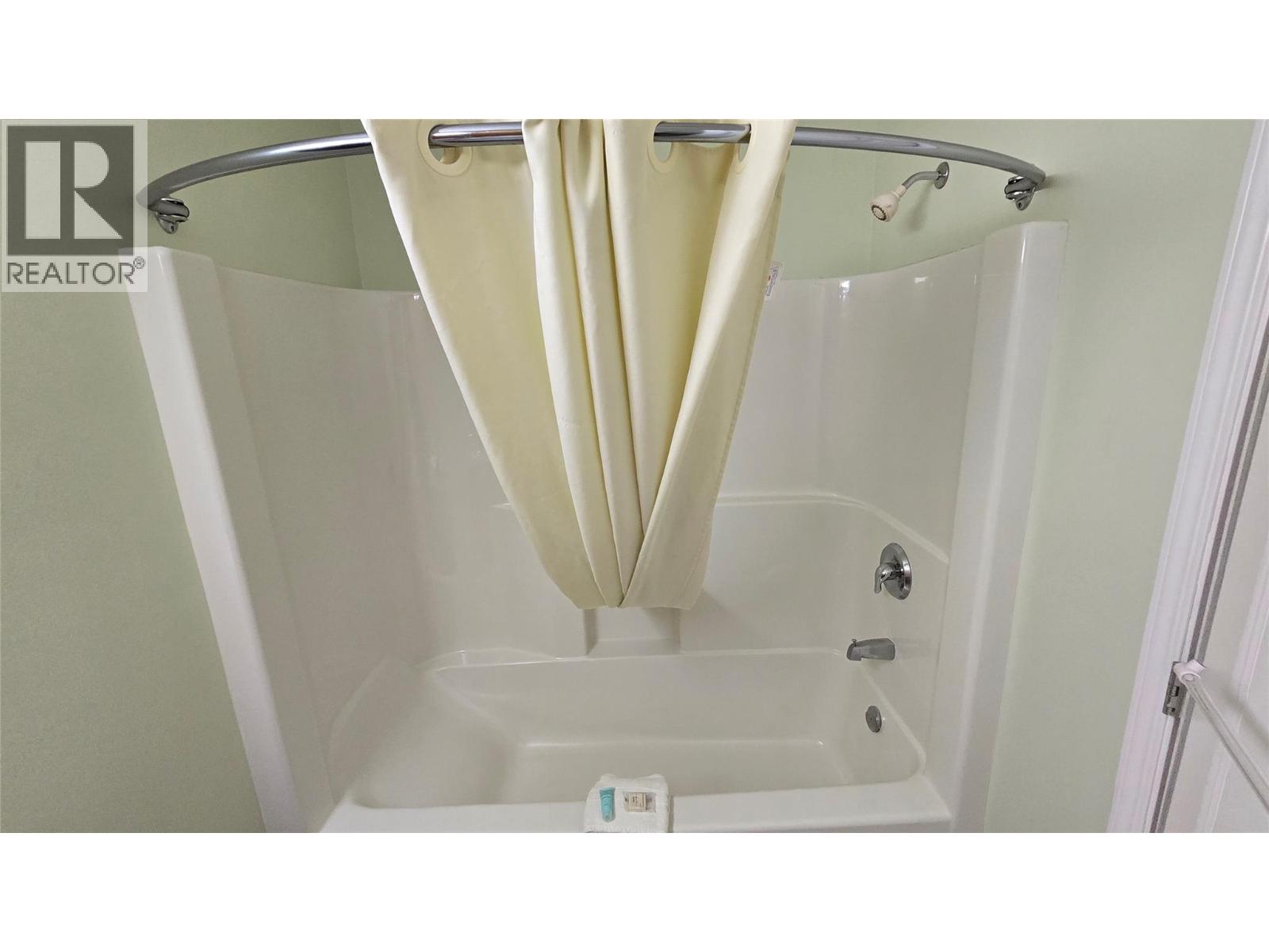 12004 8 Street Property Photo 34