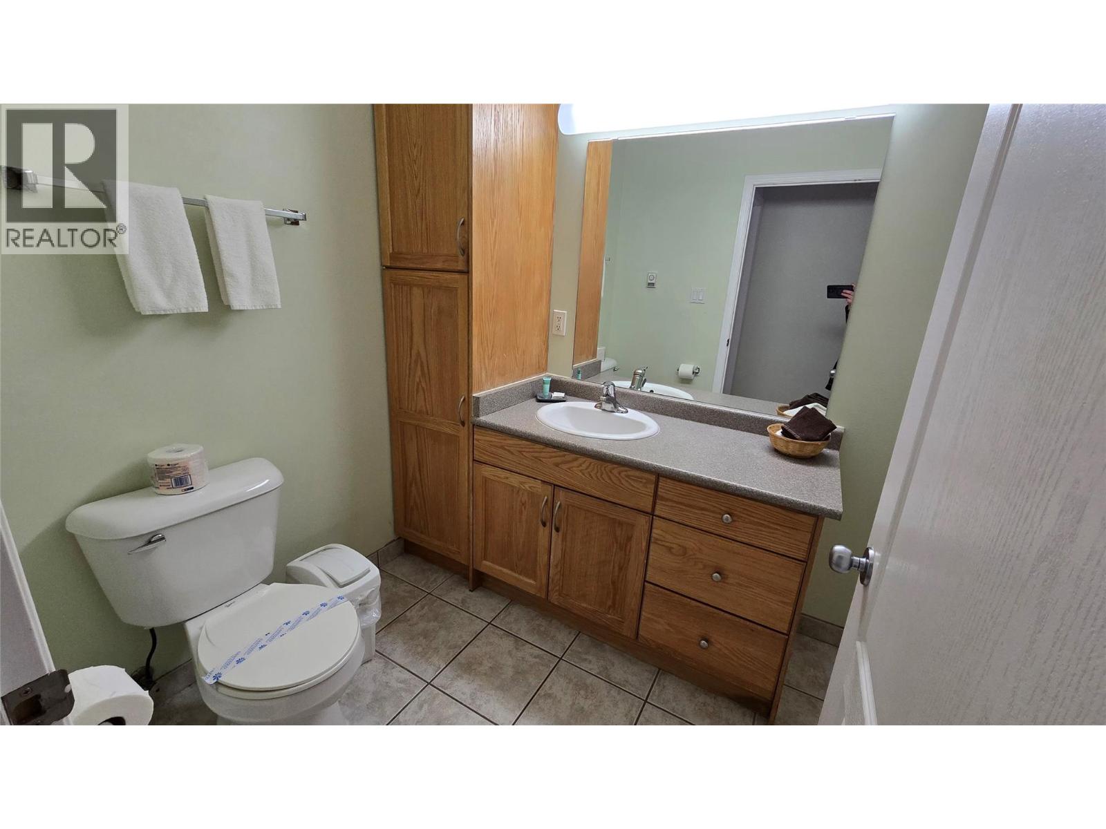 12004 8 Street Property Photo 35