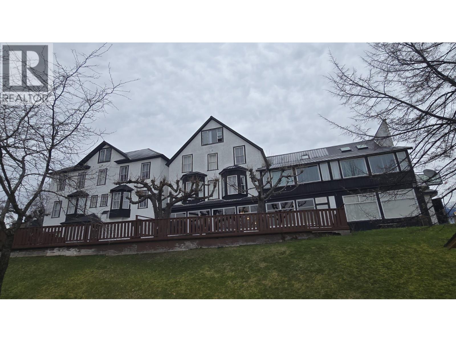 96 4 Avenue Sw Property Photo 5