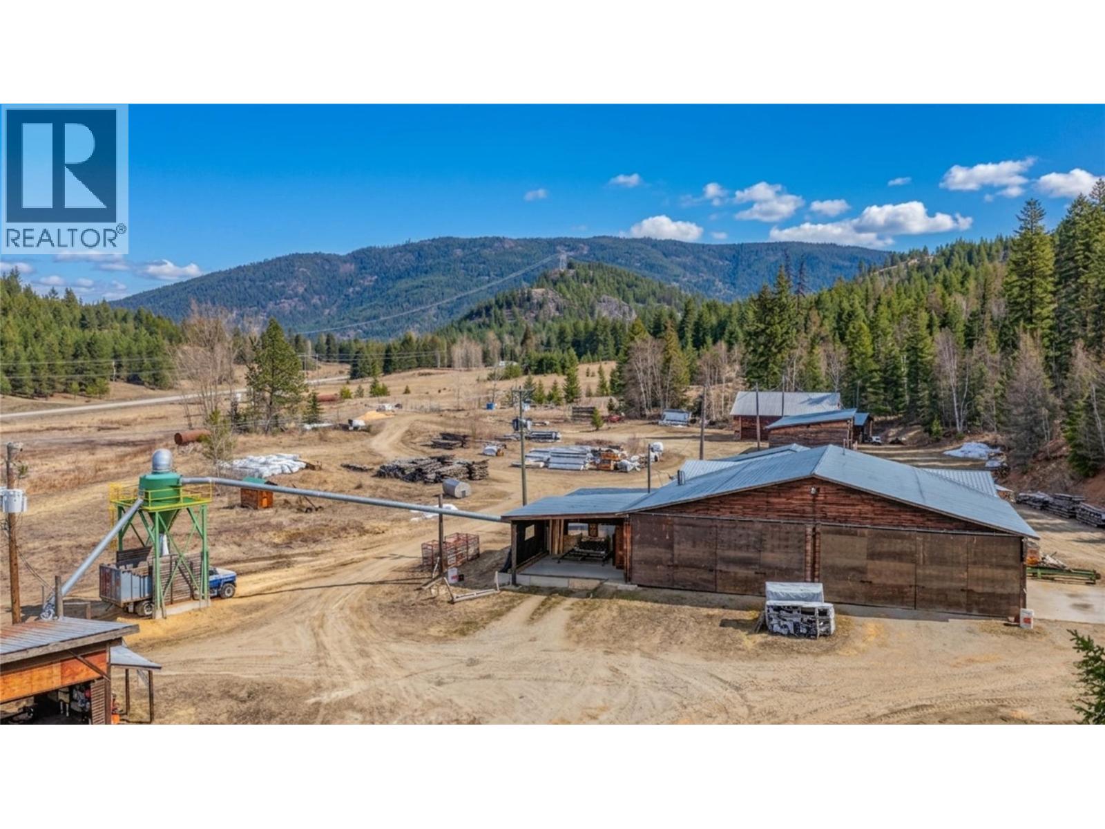 17 Bear Valley Road Property Photo 4