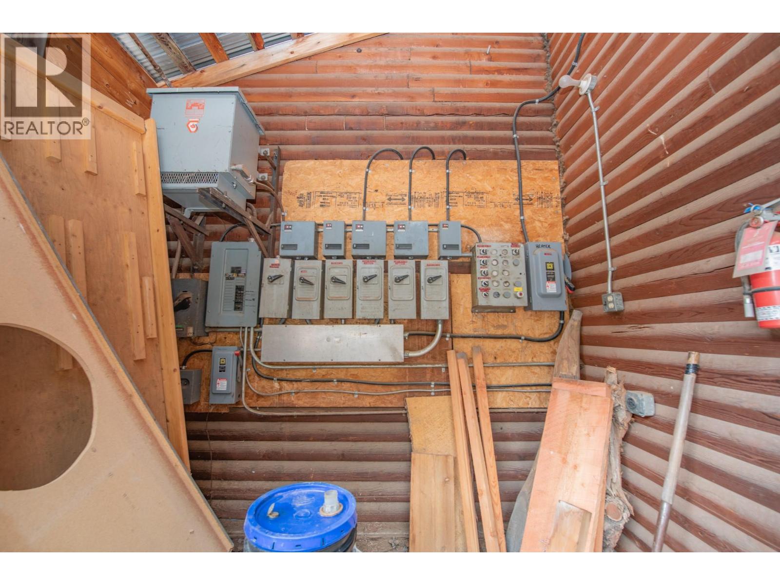17 Bear Valley Road Property Photo 20