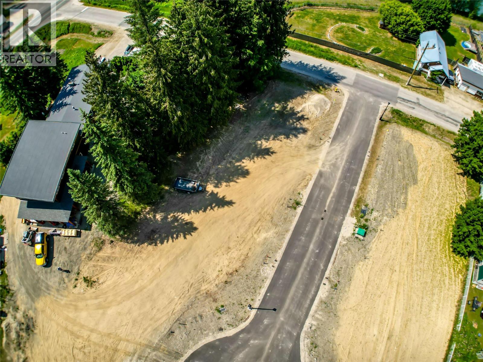 2-1445 Illecillewaet Road Lot# Sl 1 Property Photo 12
