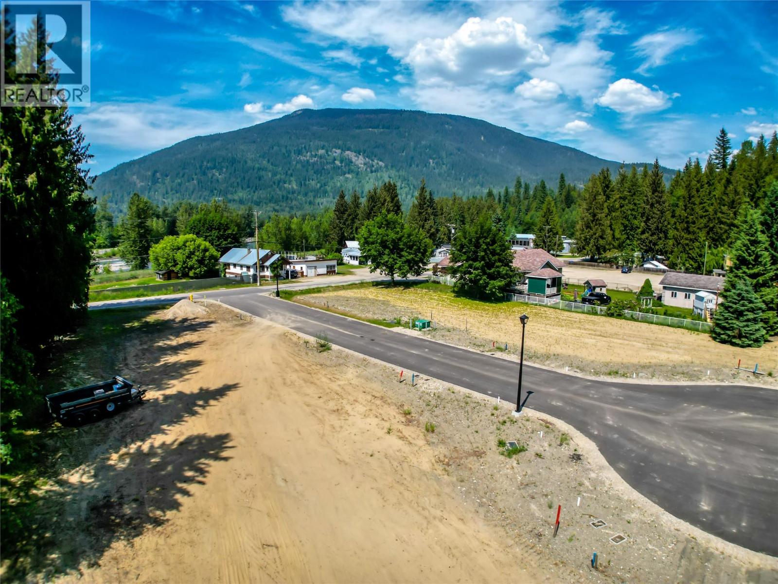 2-1445 Illecillewaet Road Lot# Sl 1 Property Photo 16