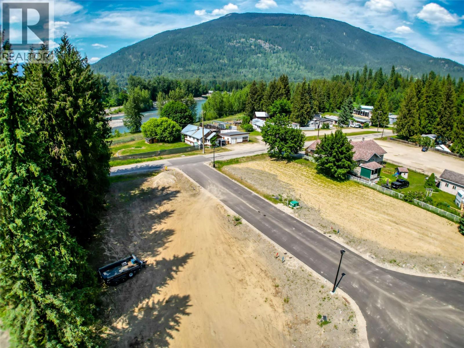 2-1445 Illecillewaet Road Lot# Sl 1 Property Photo 19